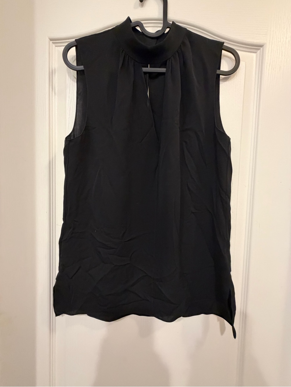 Theory Black Sleeveless Tie Neck Keyhole Blouse Women’s Size Small